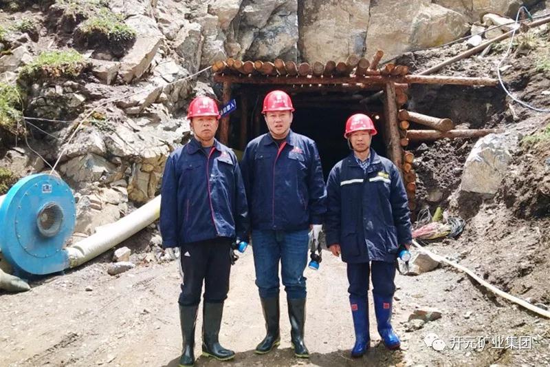 集團副總張海濤蒞臨興海銅鑫生產(chǎn)一線指導工作